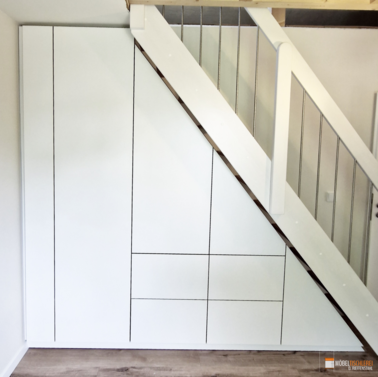 Arbeitsbereich | Aktenlager unter der Treppe